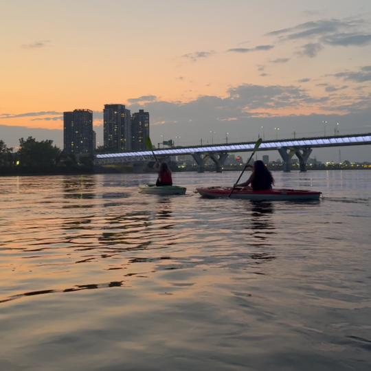 Descente nocturne en kayak