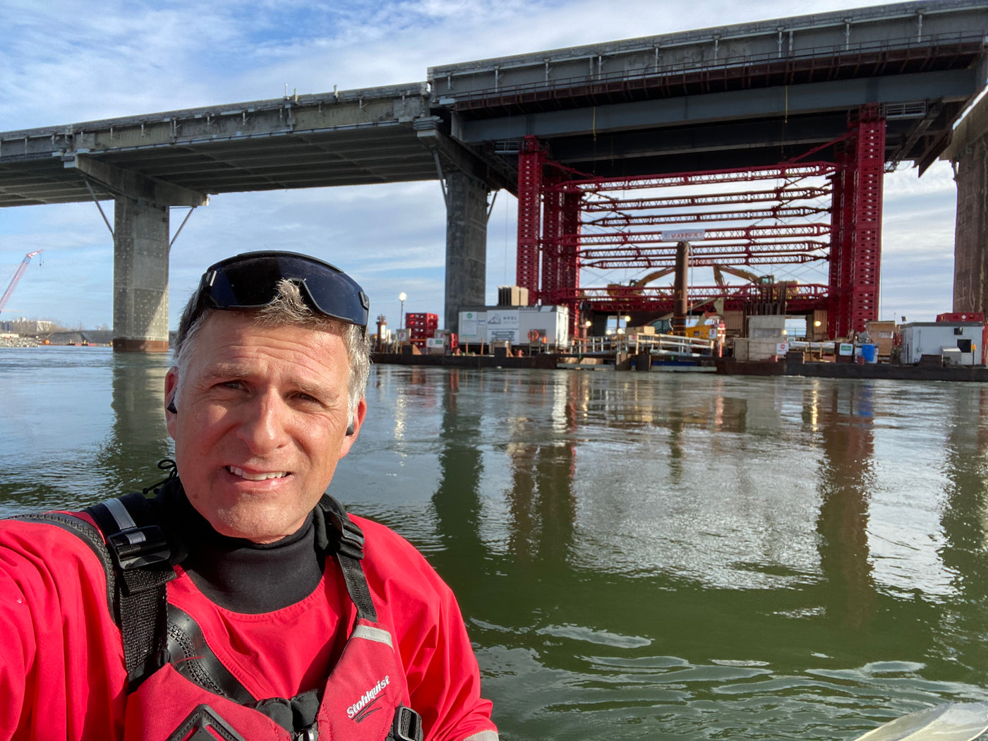 THE SAMUEL-DE CHAMPLAIN BRIDGE KAYAK CROSSING (GUIDED)