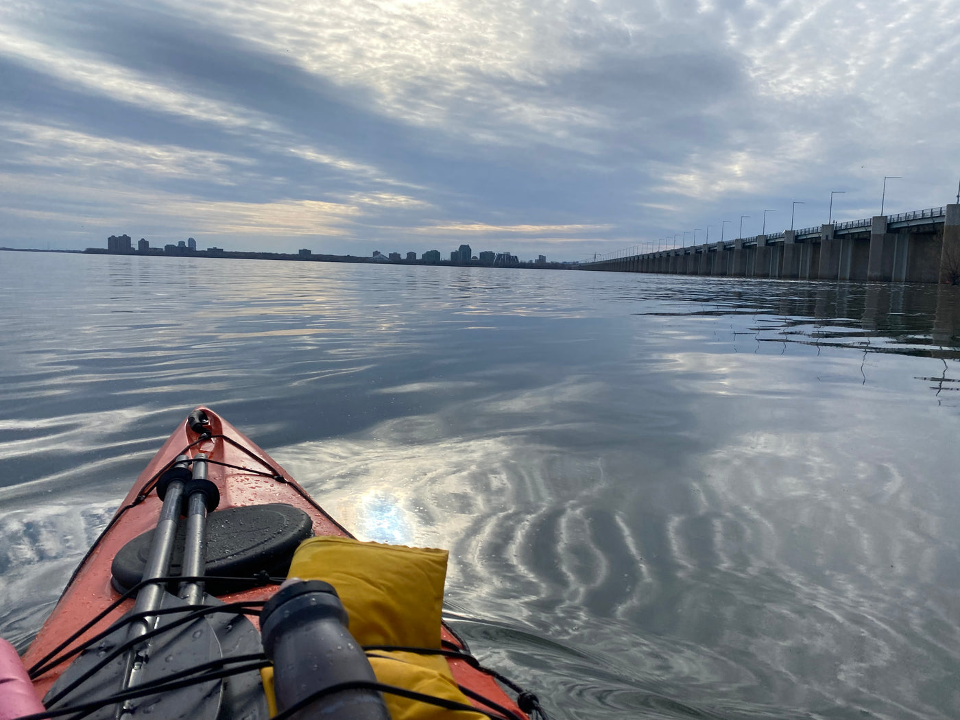 LA TRAVERSÉE en KAYAK PONT SAMUEL-DE CHAMPLAIN (GUIDÉE)