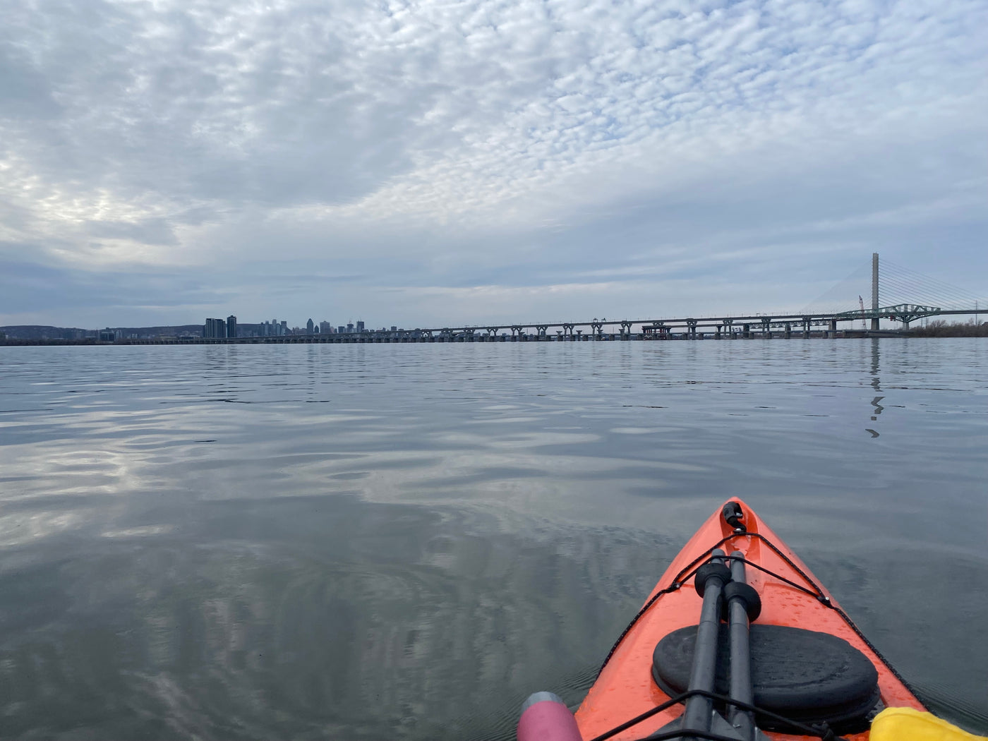 THE SAMUEL-DE CHAMPLAIN BRIDGE KAYAK CROSSING (GUIDED)