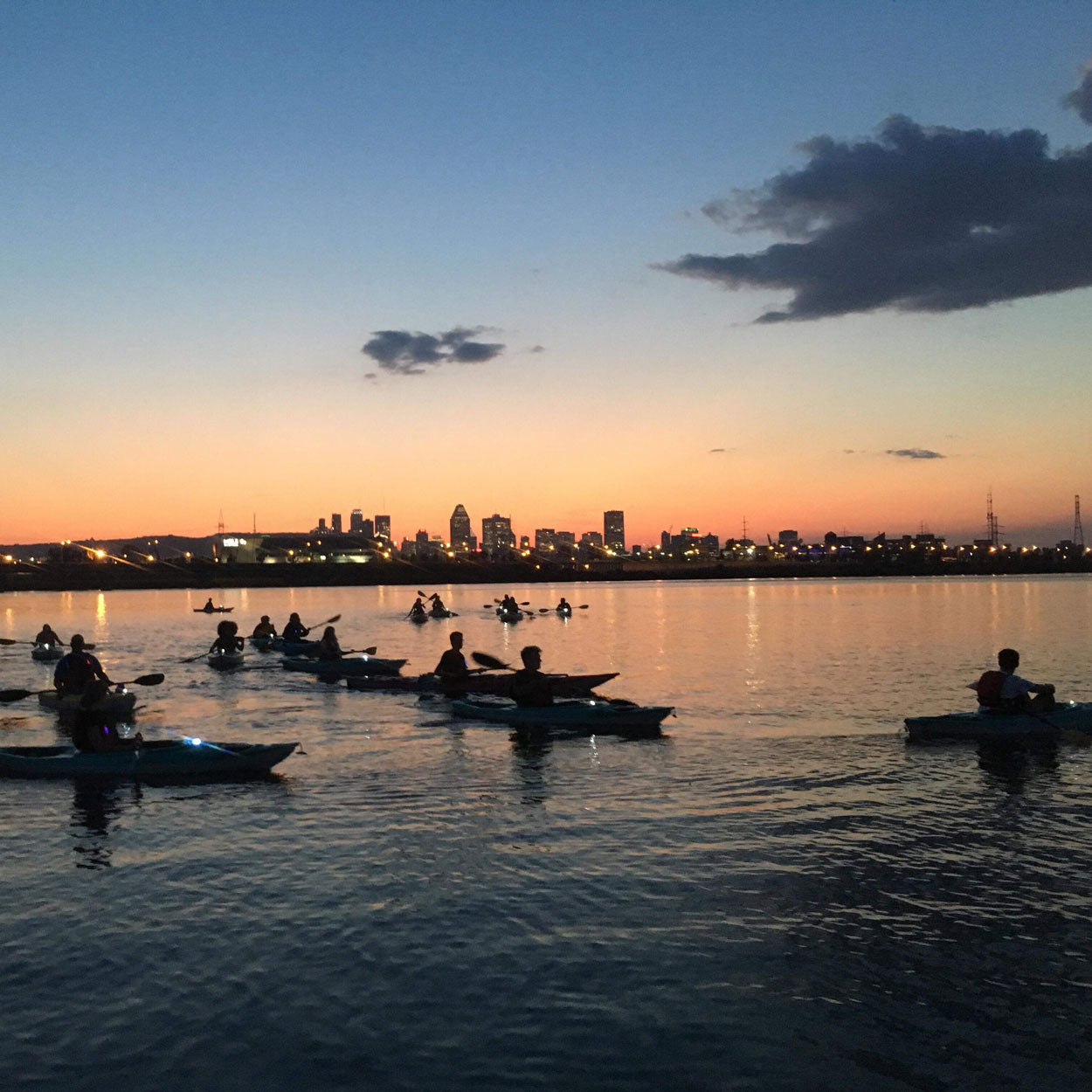 DESCENTE NOCTURNE 8 KM GUIDÉE EN KAYAK (OPTION TRIMARAN)