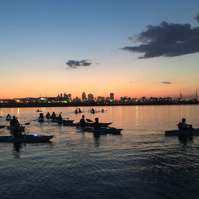 DESCENTE NOCTURNE 8 KM GUIDÉE EN KAYAK (OPTION TRIMARAN)